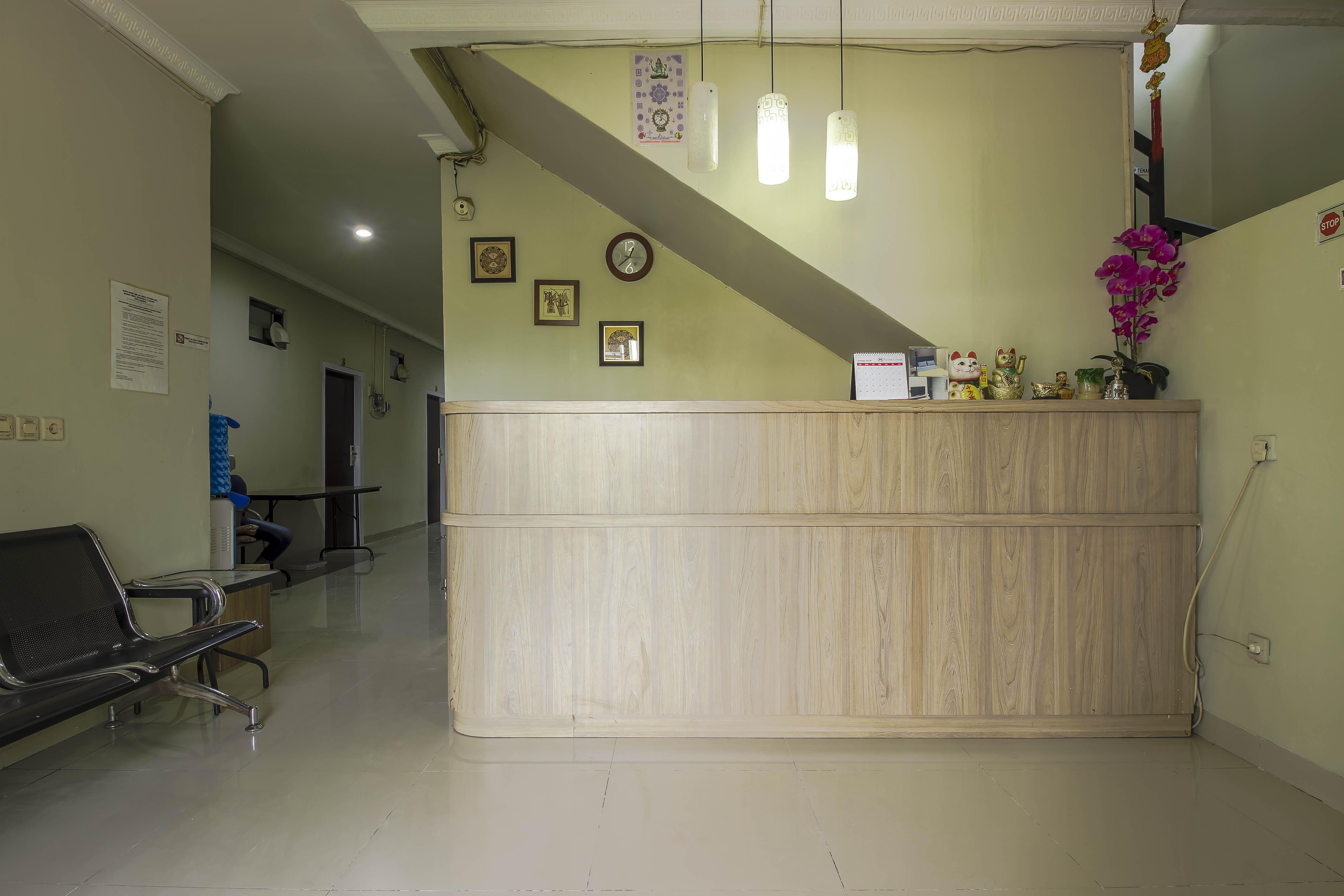 Reddoorz Plus Near Lippo Cikarang Mall Bekasi Exteriör bild
